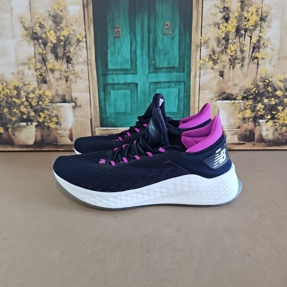 New Balance Shoes - New Balance Fresh Foam Lazr v2 Women's Athletic Running Gym Shoes Size 9 Blue